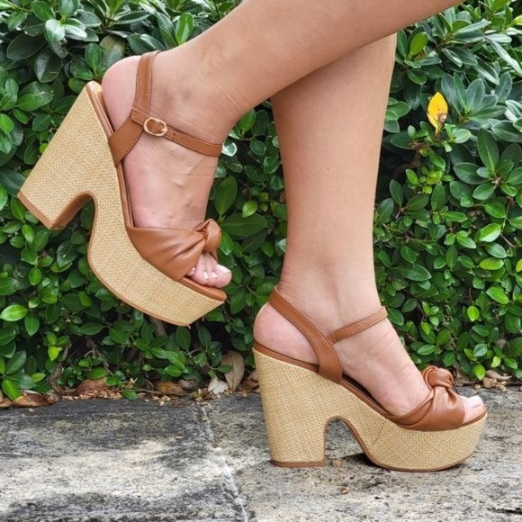 Women's Tan Knotted Chunky Block Heel Sandal - Picture 3 of 5